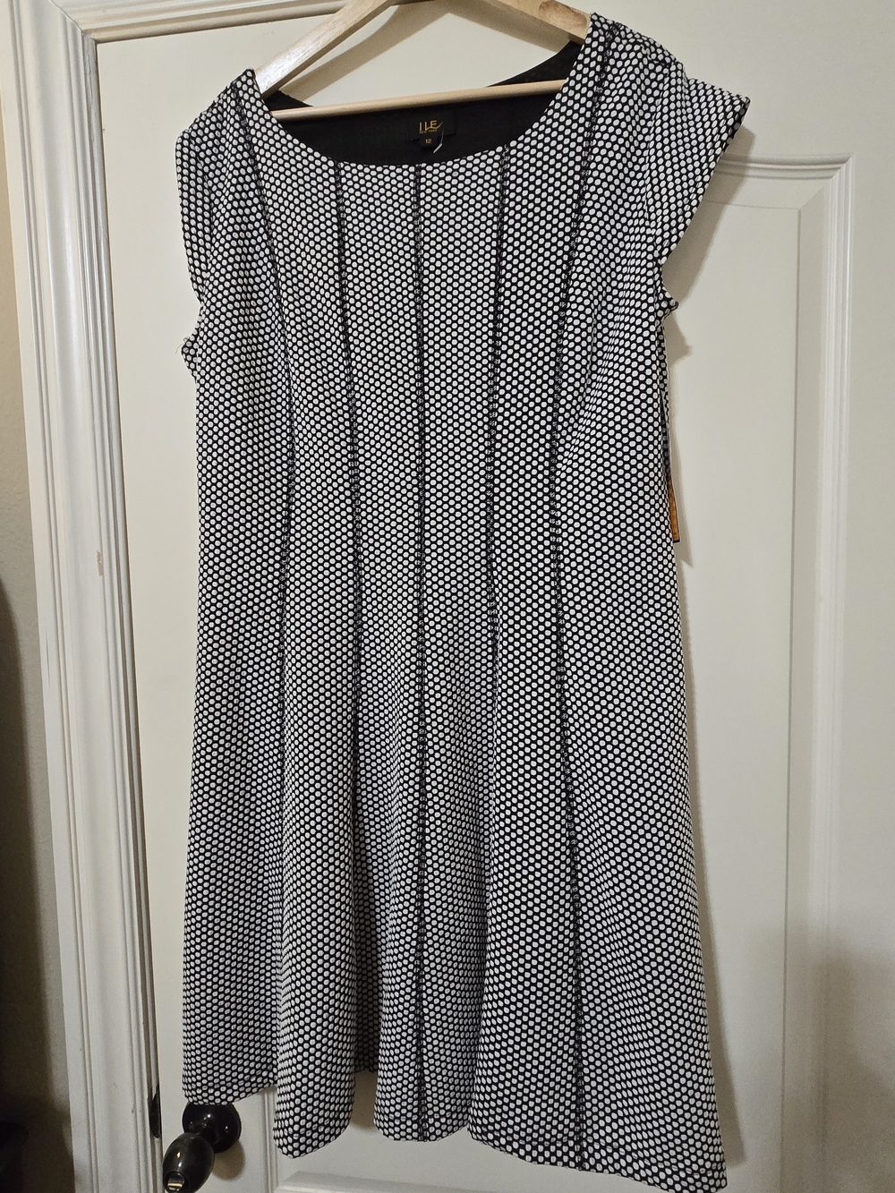 I Le Black & White Polka Dot Cap-Sleeve Midi Dress